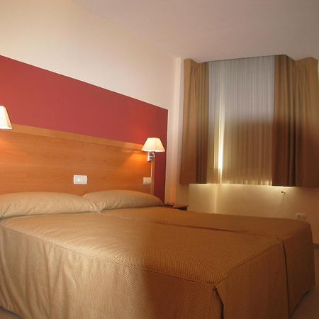 Hostal Ciudad De Caparra Carcaboso Zimmer foto
