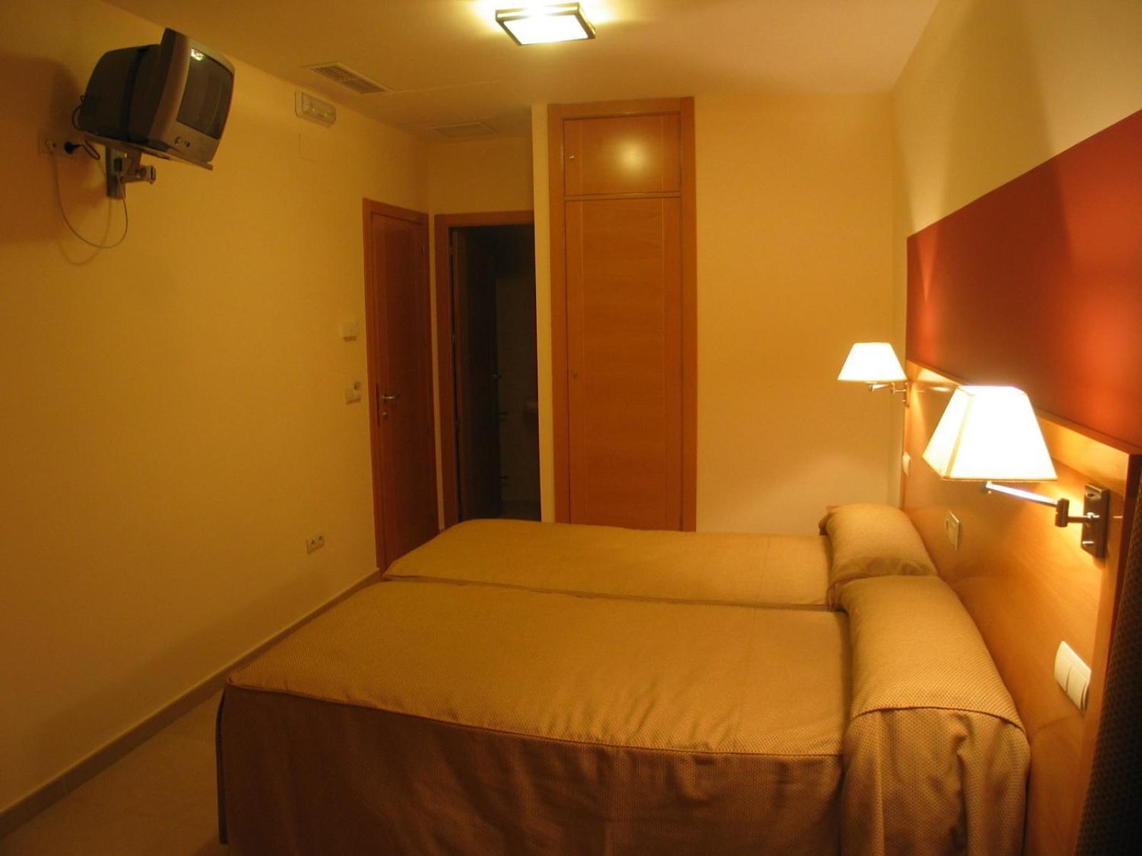 Hostal Ciudad De Caparra Carcaboso Zimmer foto