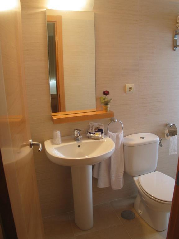 Hostal Ciudad De Caparra Carcaboso Zimmer foto